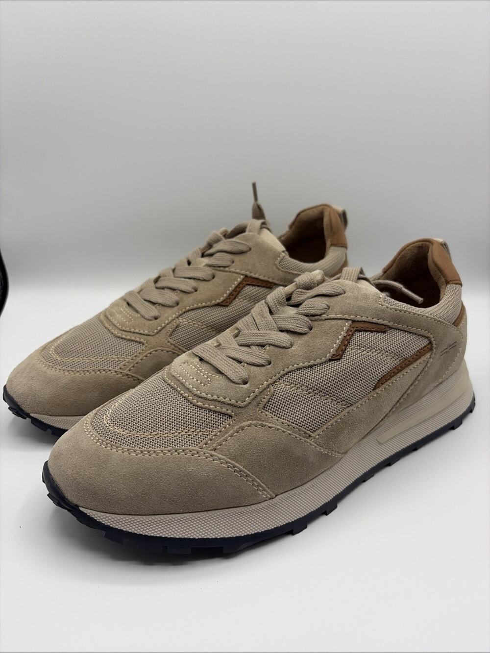 Liverpool Los Angeles Gio Men’s Sneakers Beige Sand Leather Sz US 11 EUR 44 NWOB
